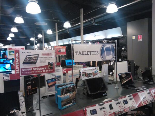 【山根博士敗北！】パリのモバイルはイマイチだった……