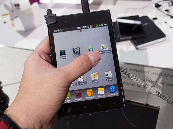 MWC2012：LGエレクトロニクスの5インチスマホはLTE対応!!　クアッドコア搭載モデルも爆速だっ！