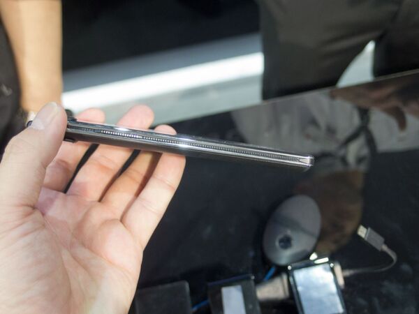 MWC2012：LGエレクトロニクスの5インチスマホはLTE対応!!　クアッドコア搭載モデルも爆速だっ！