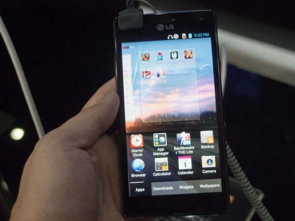 MWC2012：LGエレクトロニクスの5インチスマホはLTE対応!!　クアッドコア搭載モデルも爆速だっ！