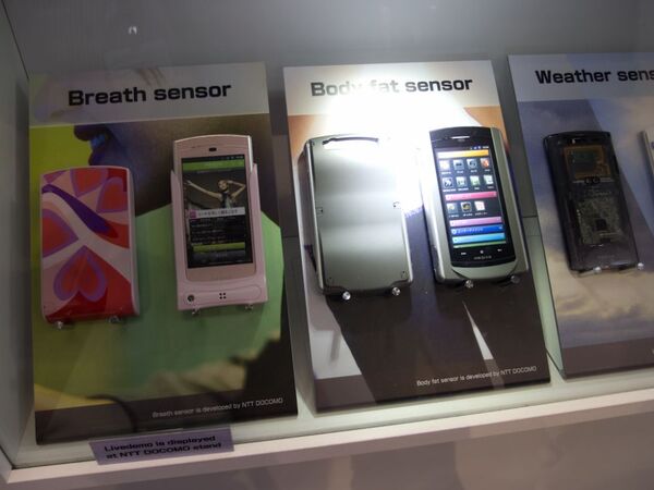 MWC2012：NECカシオはグローバルモデルを展示（してるだけ……）