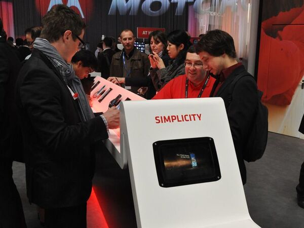 MWC2012：モトローラには最新スマートフォンが勢ぞろい