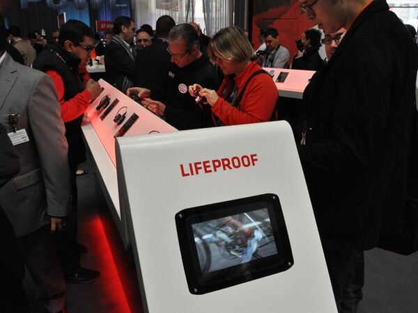 MWC2012：モトローラには最新スマートフォンが勢ぞろい