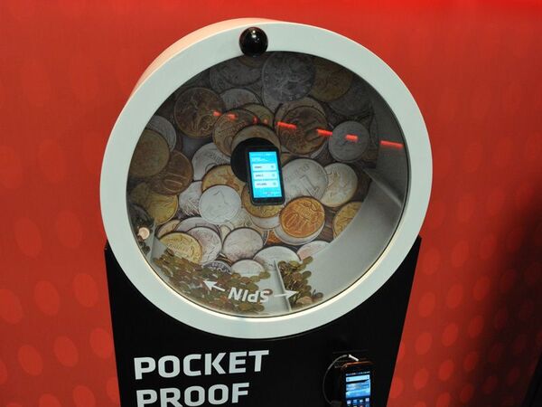 MWC2012：モトローラには最新スマートフォンが勢ぞろい