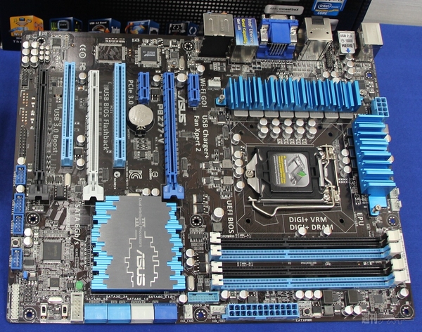 “あいつ”の迎撃準備は整った!? ASUSTeKがインテル新チップセットZ77マザーを紹介