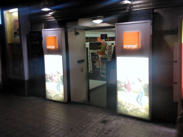 【海外買い物】バルセロナは格安端末をゲットできるスマホ天国！