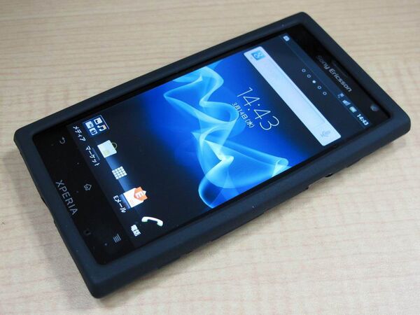 【本日発売】Xperia acro HD用ケース7製品最速レビュー