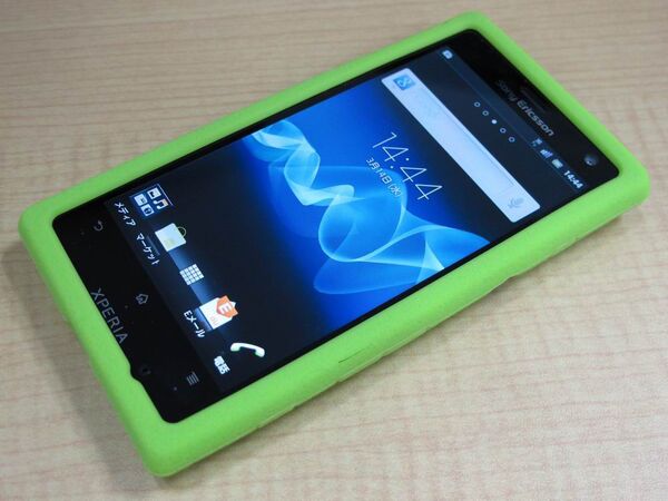 【本日発売】Xperia acro HD用ケース7製品最速レビュー