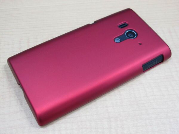 【本日発売】Xperia acro HD用ケース7製品最速レビュー