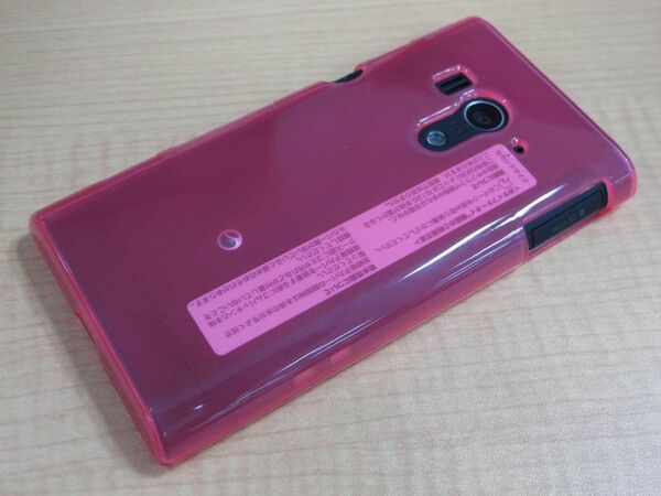 【本日発売】Xperia acro HD用ケース7製品最速レビュー