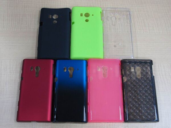 【本日発売】Xperia acro HD用ケース7製品最速レビュー