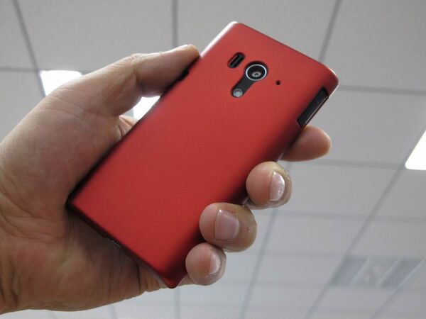 【本日発売】Xperia acro HD用ケース7製品最速レビュー