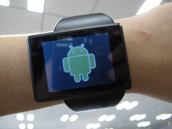 【スパイ大作戦？】実に怪しげなAndroid搭載腕時計を試す