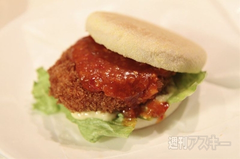 超巨大フードコート