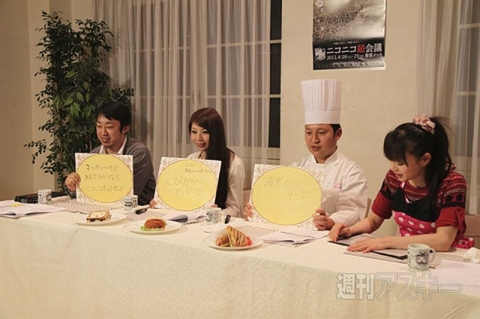 超巨大フードコート