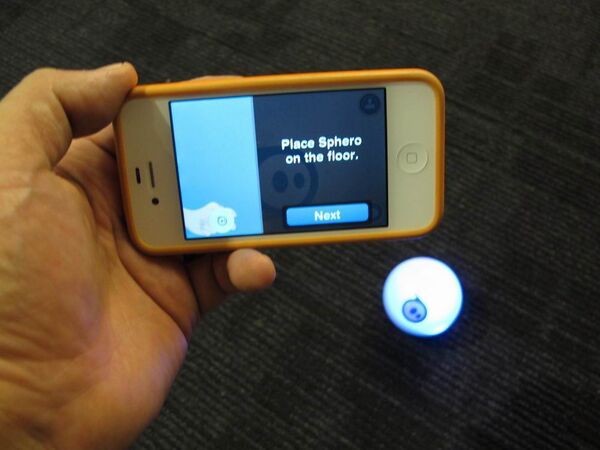 【まるでハロ？】スマホで操作するカワユス球体『Sphero』