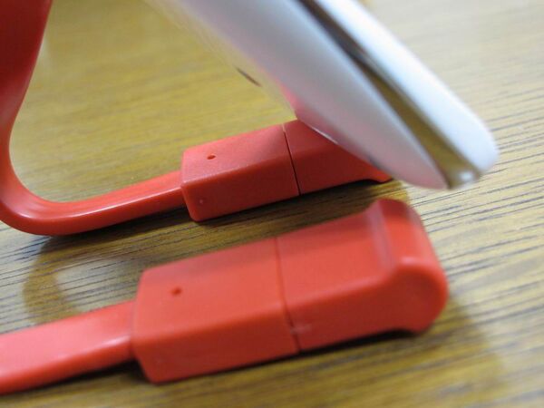 『超くねくねスマホケーブル』ができるまで