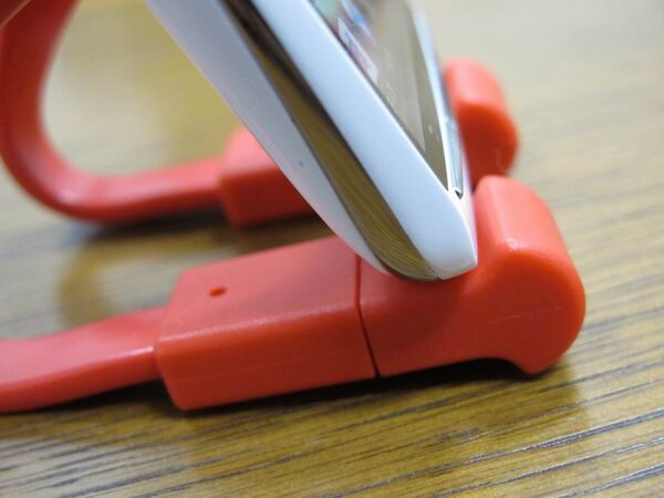 『超くねくねスマホケーブル』ができるまで