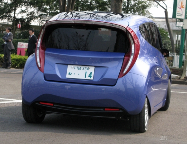 EV試作車『SIM-WIL』