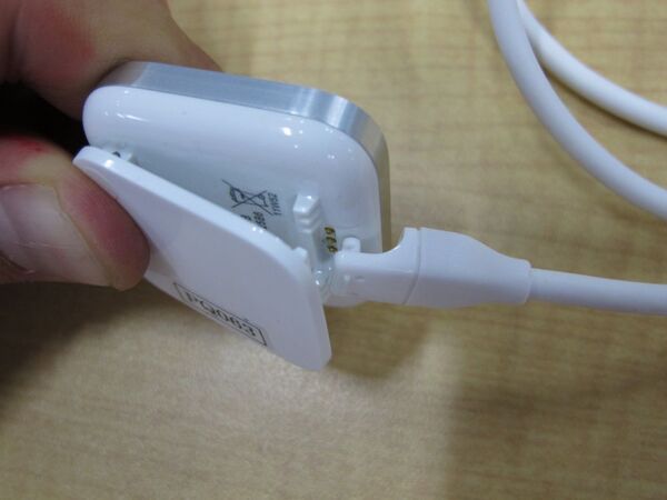 Xperia連携腕時計『SmartWatch MN2』が4/10から販売開始