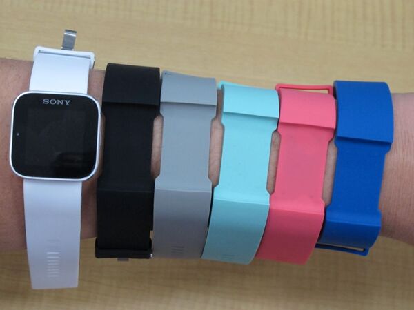 Xperia連携腕時計『SmartWatch MN2』が4/10から販売開始