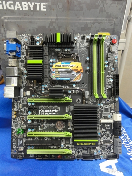 3月の終わりにギガバイトとMSIコンピューターが、相次いでインテルの新チップセット『Intel 7シリーズ』を搭載したマザーボードの記者説明会を開催。