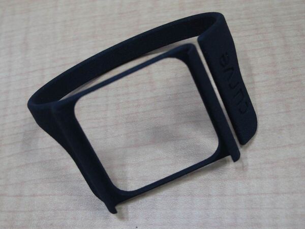 SmartWatchなんていらない！ iPod nanoを腕時計化する超軽量ブレスレット