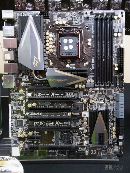 “Fatal1ty”は戦闘機好き!? ASRock新マザー発表会で伝説のプロゲーマーを見た “Fatal1ty”は戦闘機好き!? ASRock新マザー発表会で伝説のプロゲーマーを見た