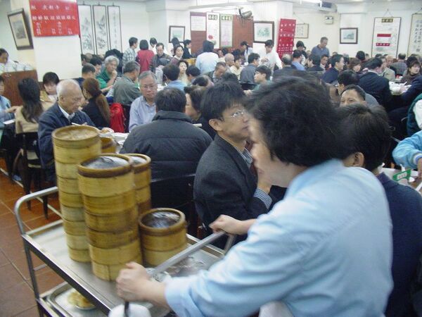 引越し記念！よりぬき東京カレー日記（３） ホンコンの出没スポット（前編）