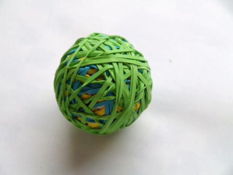 引越し記念！ よりぬき東京カレー日記（15） 世界的な「輪ゴム玉」ブーム