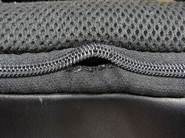 新iPadとMacBook Airを同時収納できるナップザックが頼もしすぎ