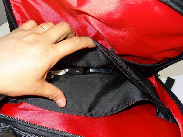 新iPadとMacBook Airを同時収納できるナップザックが頼もしすぎ