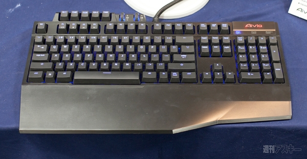 まさに圧巻 『GIGABYTE TechTour 2012』でOC版『GTX680』の5連ファンを見た