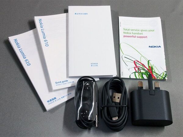 Lumia 610の開封レビュー