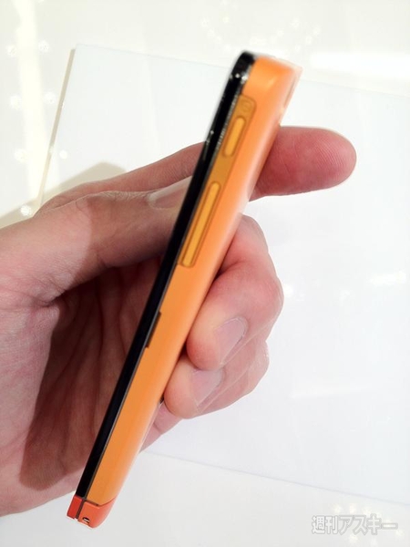 Xperia SX：ソニーモバイルの注目2モデル業界最速実機レビュー