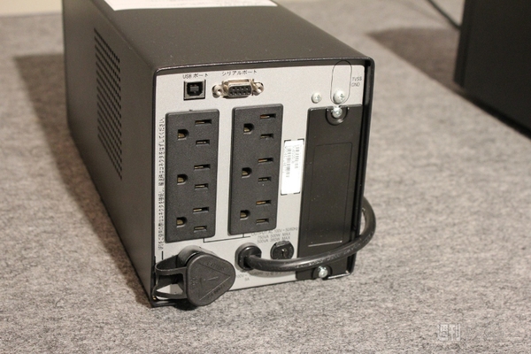 LCDディスプレー採用など、シュナイダーエレクトリックが大幅に改良したUPS製品を発表