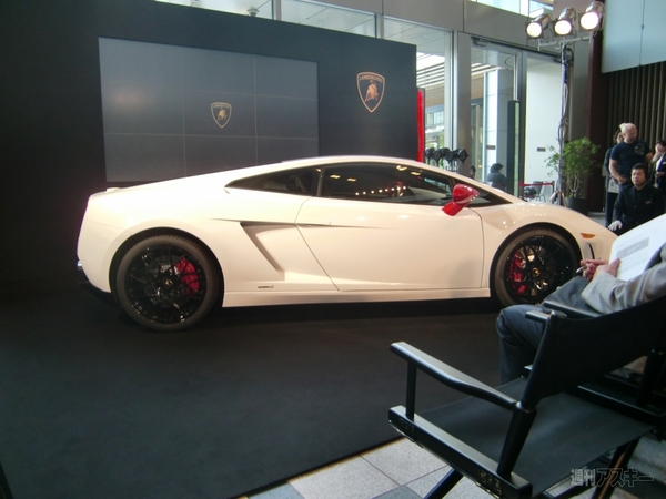 Lamborghini GALLARDO LP560-4 Bianco Rosso