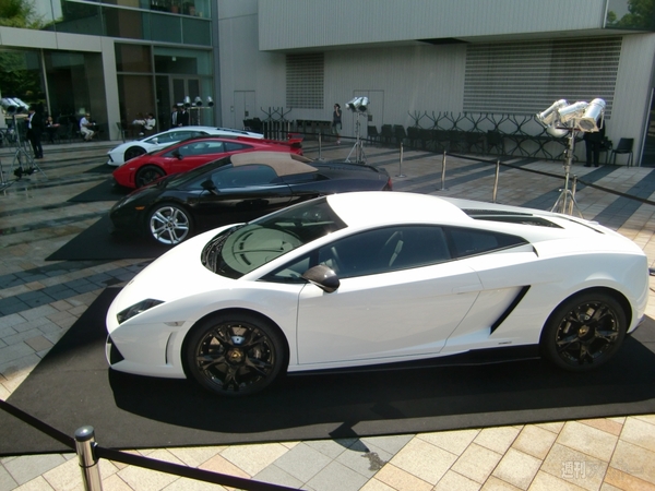 Lamborghini GALLARDO LP560-4 Bianco Rosso