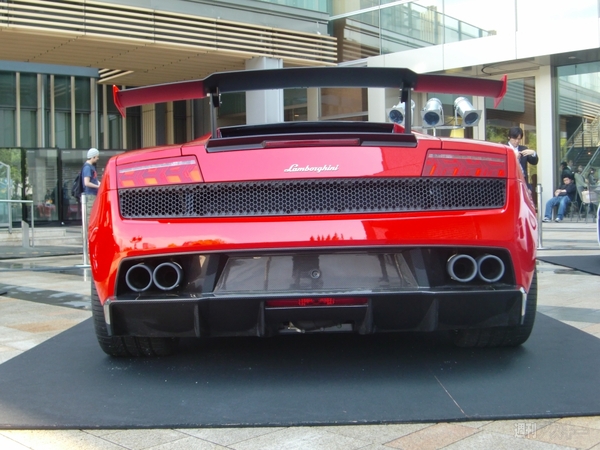 Lamborghini GALLARDO LP560-4 Bianco Rosso