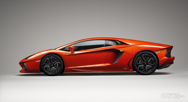 AVENTADOR LP-700-4