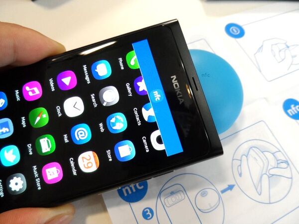 他OSでも使えるノキアのスマホアクセサリー