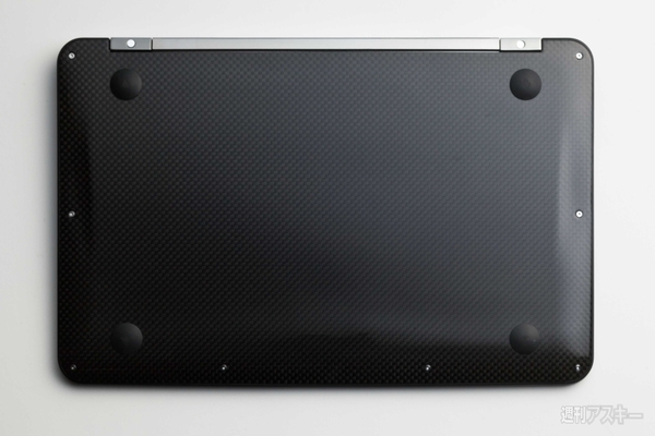 『LuvBook X LB-X200S-Pro』　俯瞰