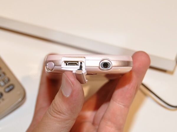 ある意味スペック厨向けのらくらくスマートフォン