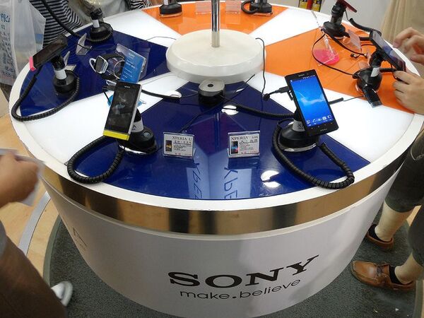 台湾のスマホ天国！ 台北西門の獅子林ビルを直撃！