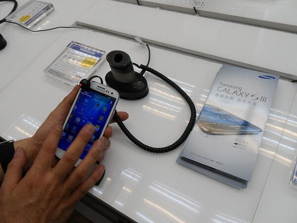 台湾のスマホ天国！ 台北西門の獅子林ビルを直撃！