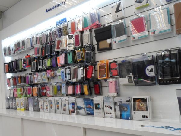 台湾のスマホ天国！ 台北西門の獅子林ビルを直撃！