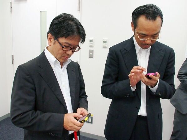 日本マイクロソフトとWindows Phoneで対決