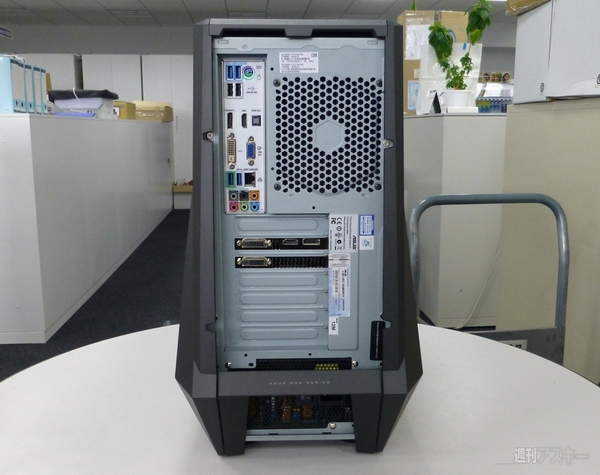 [速報]編集部に着弾 ASUS R.O.Gシリーズのデスクトップ『CG8580』開封の儀
