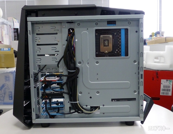[速報]編集部に着弾 ASUS R.O.Gシリーズのデスクトップ『CG8580』開封の儀
