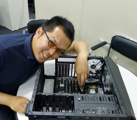 『夏のASCIIフェス2012』ジサトラブースは“殻割りIvy”展示にサトラちゃん歴代コス投票も